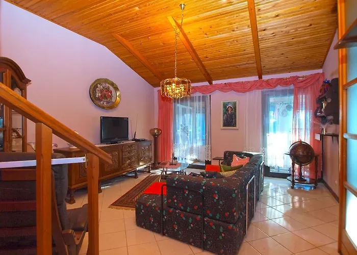 House Silvana 1461 * 풀라